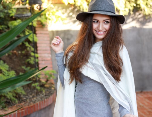 Have you ever bought a trendy accessory and had no idea how to style it? This spring, for me it was THE PONCHO. Learn 5 fun ways to pull off a poncho.