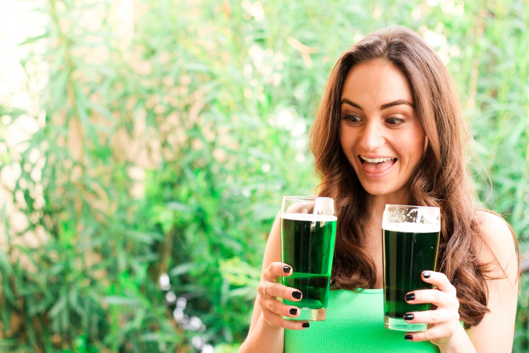 Go GREEN this St. Patrick's Day and make your own green beer at home! This DIY shows you both the artificial and the natural ways to dye your beer green. But which shamrock-colored brew will win the taste test?
